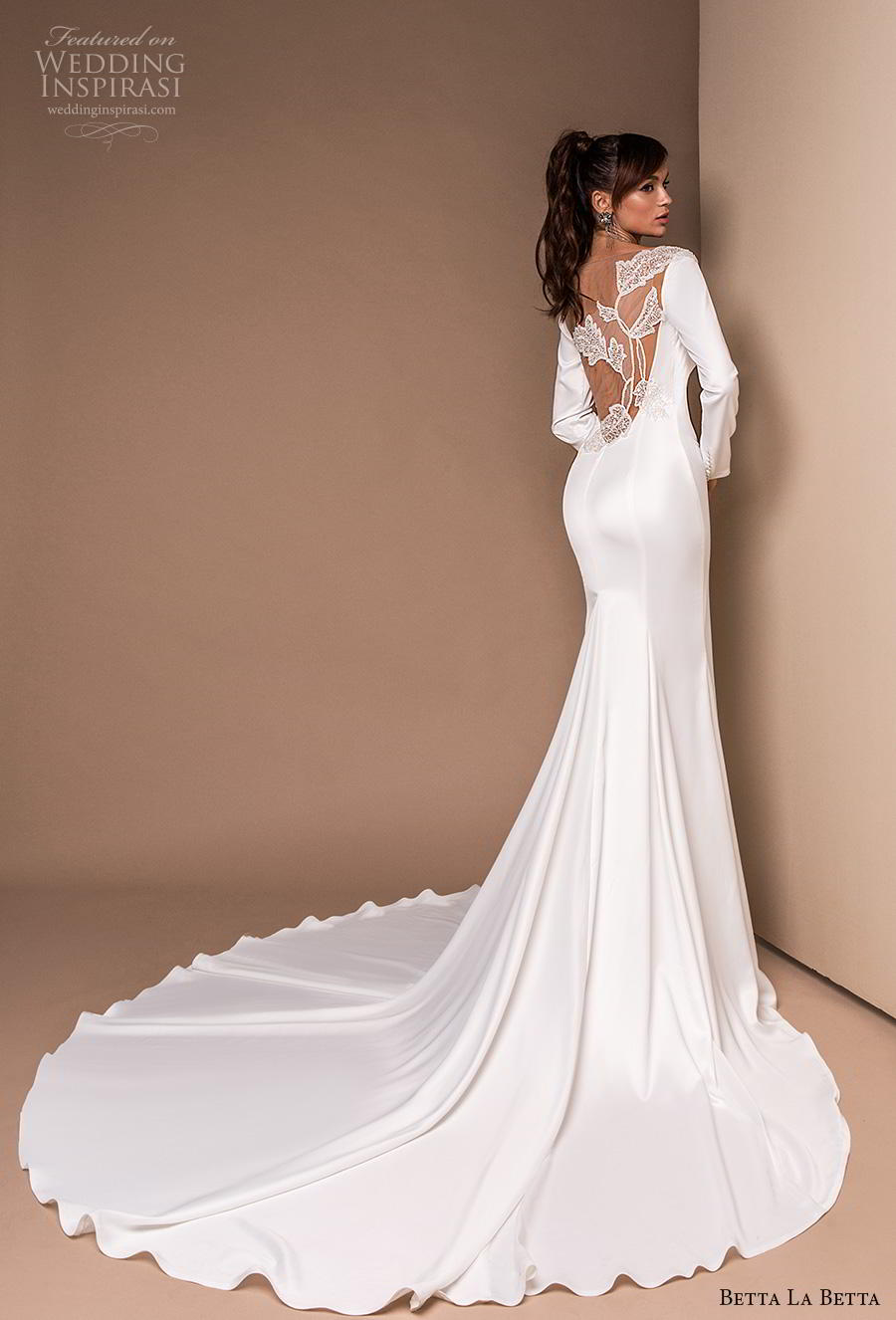 betta la betta 2020 bridal long sleeves bateau neckline simple minimalist slit skirt elegant sheath wedding dress sheer lace back chapel train (5) bv