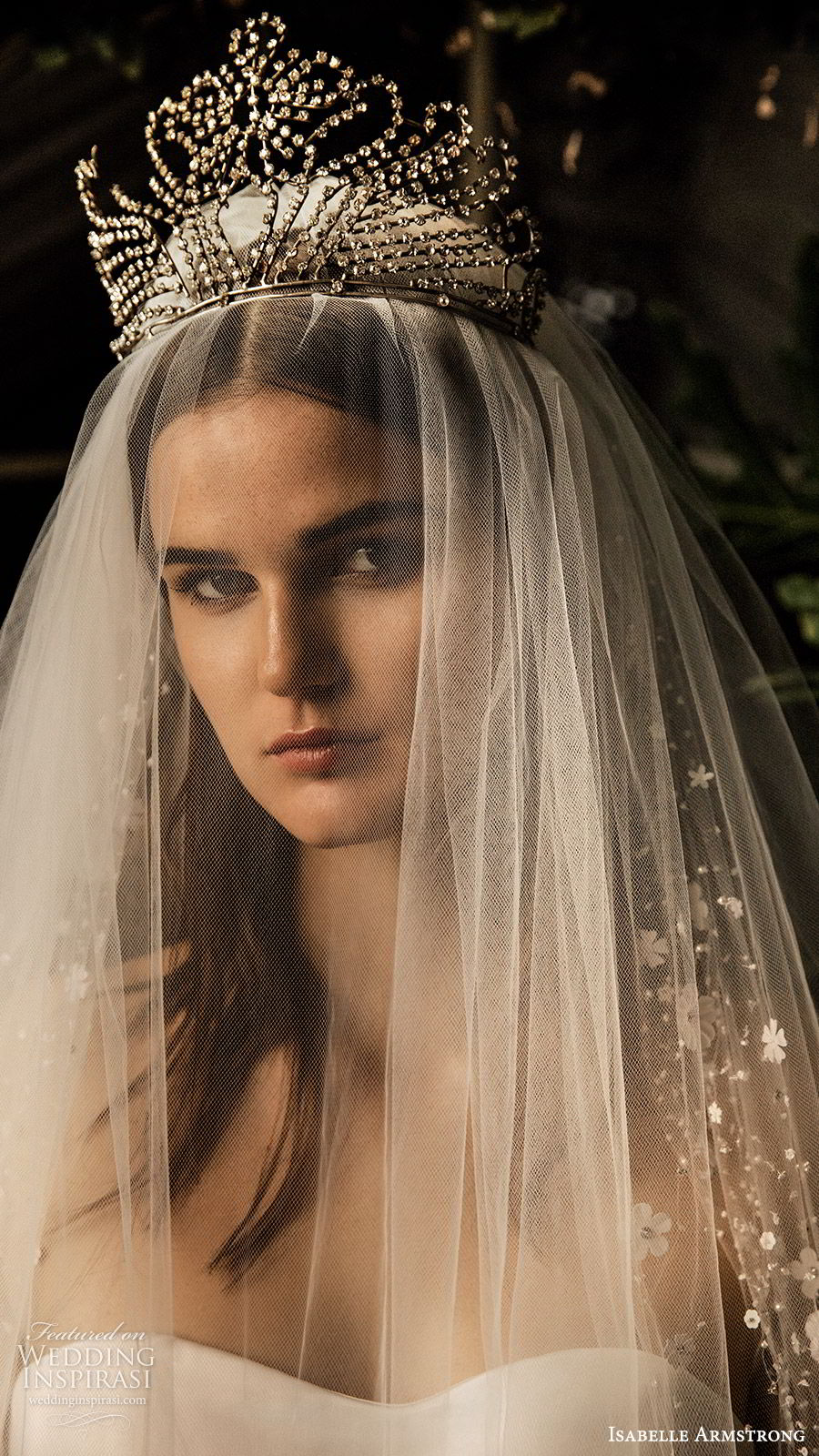 isabelle armstrong fall 2019 bridal strapless semi sweetheart ball gown wedding dress clean minimal (1) romantic timeless veil tiara zv isabelle armstrong fall 2019 bridal strapless semi sweetheart ball gown wedding dress clean minimal (1) romantic timeless veil tiara zv