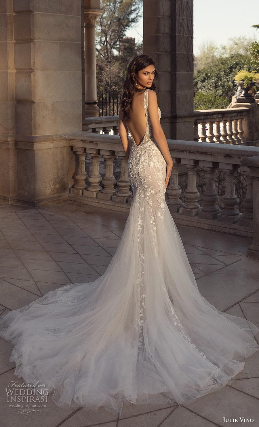 julie vino 2020 barcelona bridal sleeveless deep plunging v neck heavily embellished bodice side open sexy glamorous mermaid wedding dress backless low back chapel train (3) bv