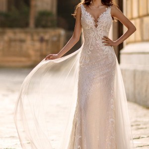 innocentia divina 2020 bridal sleeveless v neck heavily embellished bodice elegant glamorous a  line wedding dress keyhole back chapel train (1) mv