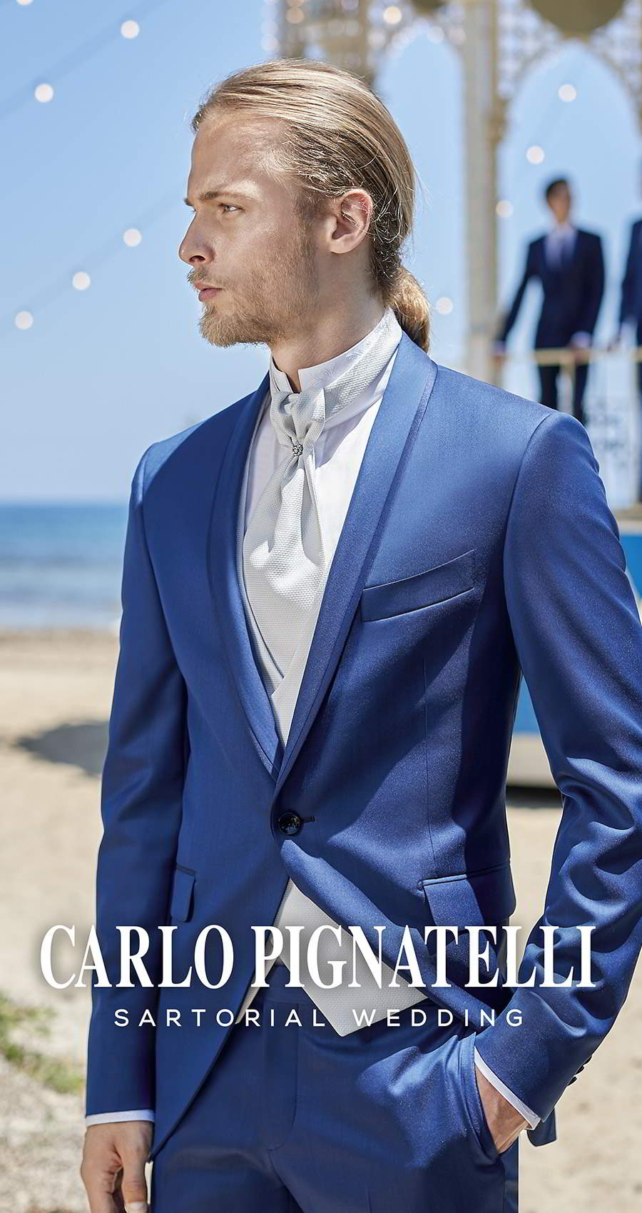 carlo pignatelli 2020 bridal sartorial wedding menswear blue lined lapel white stand up collar shirt light grey cravat ascot tie (28) mv