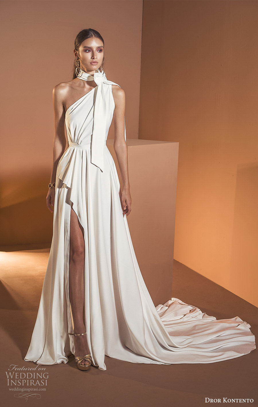 dror kontento 2020 bridal sleeveless one shoulder high neckline asymmetric bodice glam a line wedding dress slit skirt chapel train (7) mv