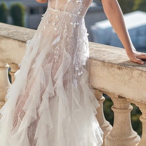eisen stein fall 2020 bridal strapless sweetheart neckline heavily embellished bodice ruffled skirt romantic a  line wedding dress mid back medium train (8) lv