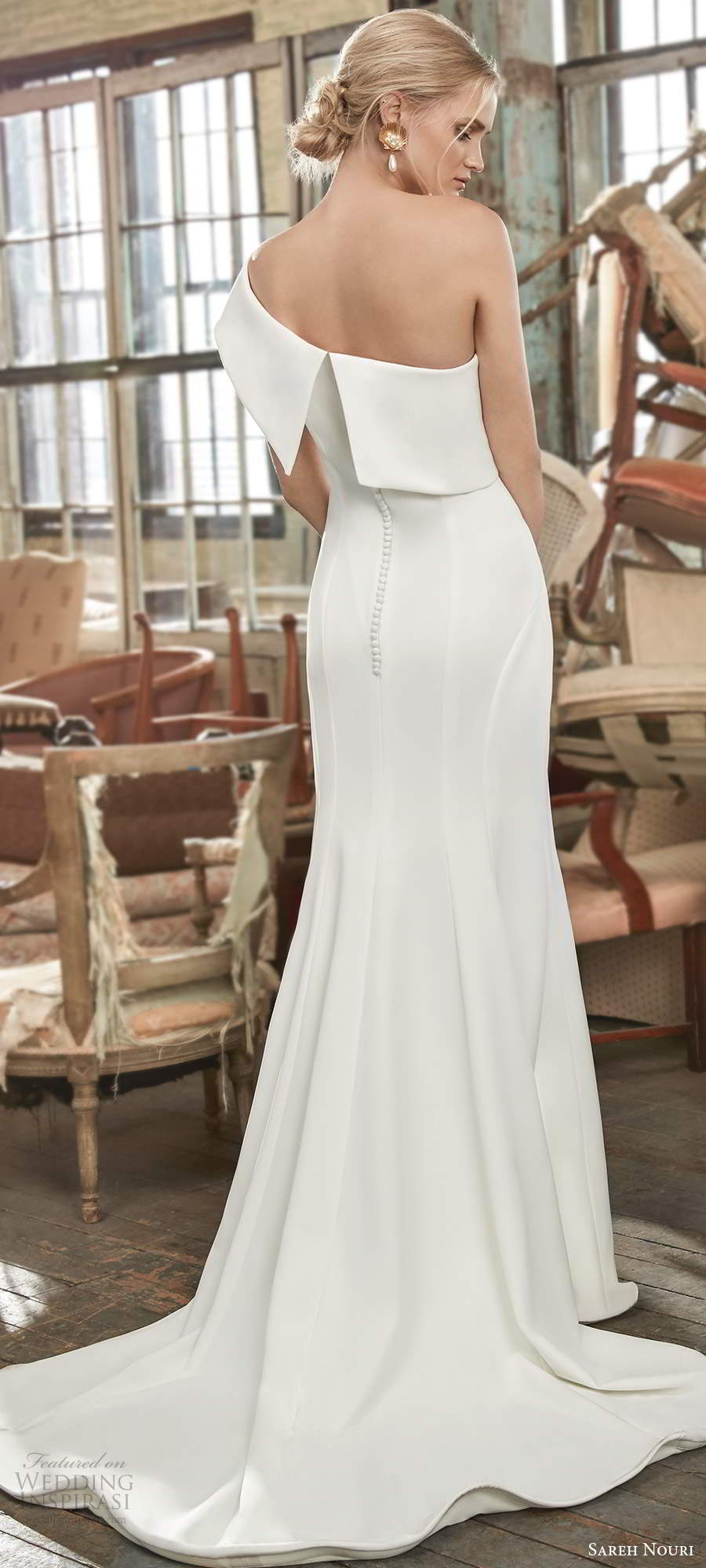 sareh nouri fall 2020 bridal one shoulder asymmetric neckline minimally embellished clean sheath wedding dress slit skirt sweep train (1) bv 