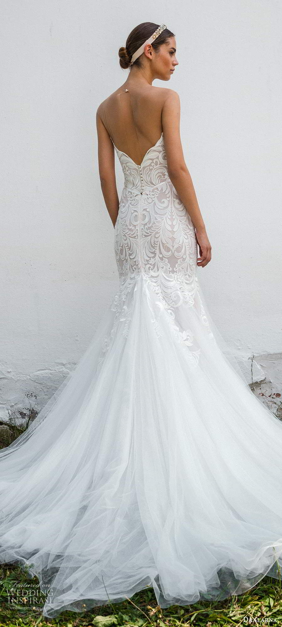 daalarna fall 2020 bridal sleeveless illusion jewel neck plunging v neckline embellished bodice fit flare mermaid wedding dress chapel train (5) bv