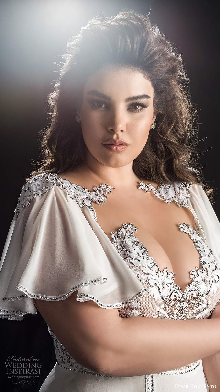 dror kontento 2019 bridal flutter sleeves scallope neckline a line wedding dress (10) mv