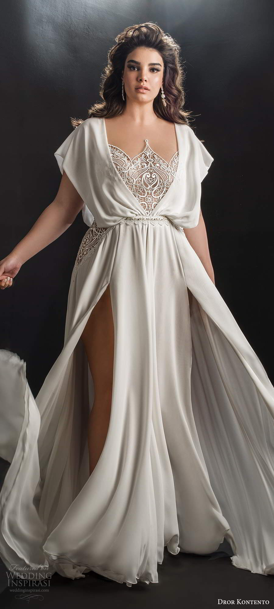 dror kontento 2019 bridal kaftan sleeve scalloped neckline lace bodice double slit skirt a line wedding dress sweep train (6) mv