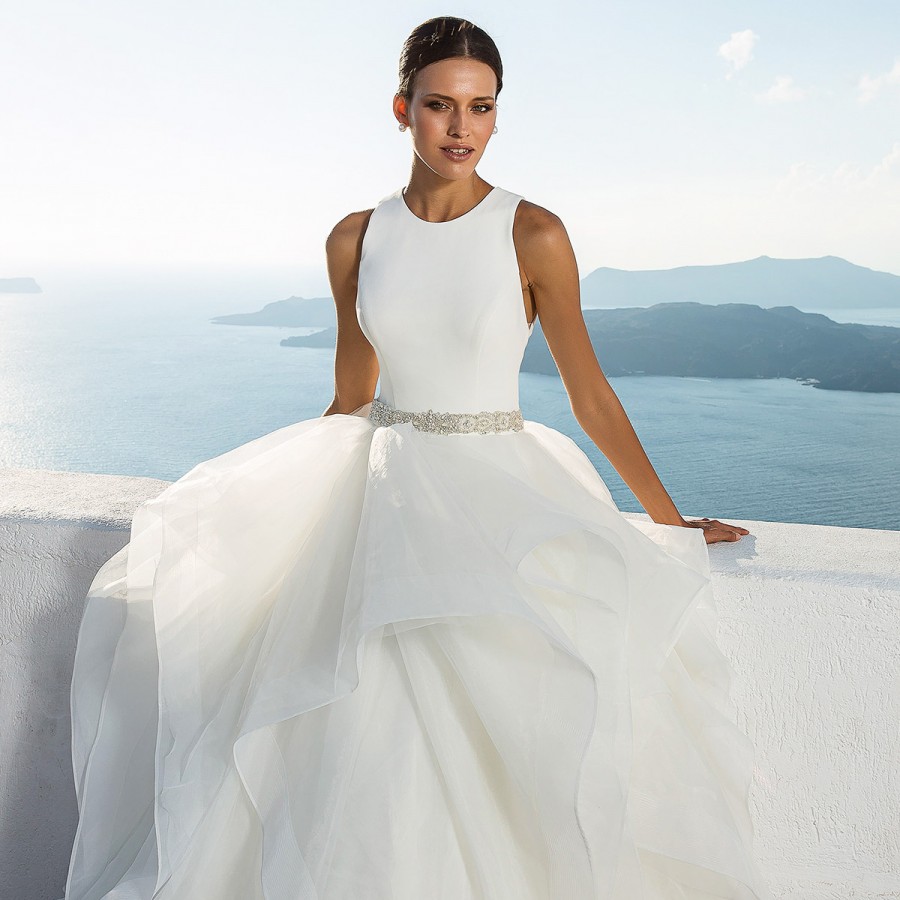 Your Guide to 2020’s Hottest Wedding Dress Trends Part 1 — Sleeves ...