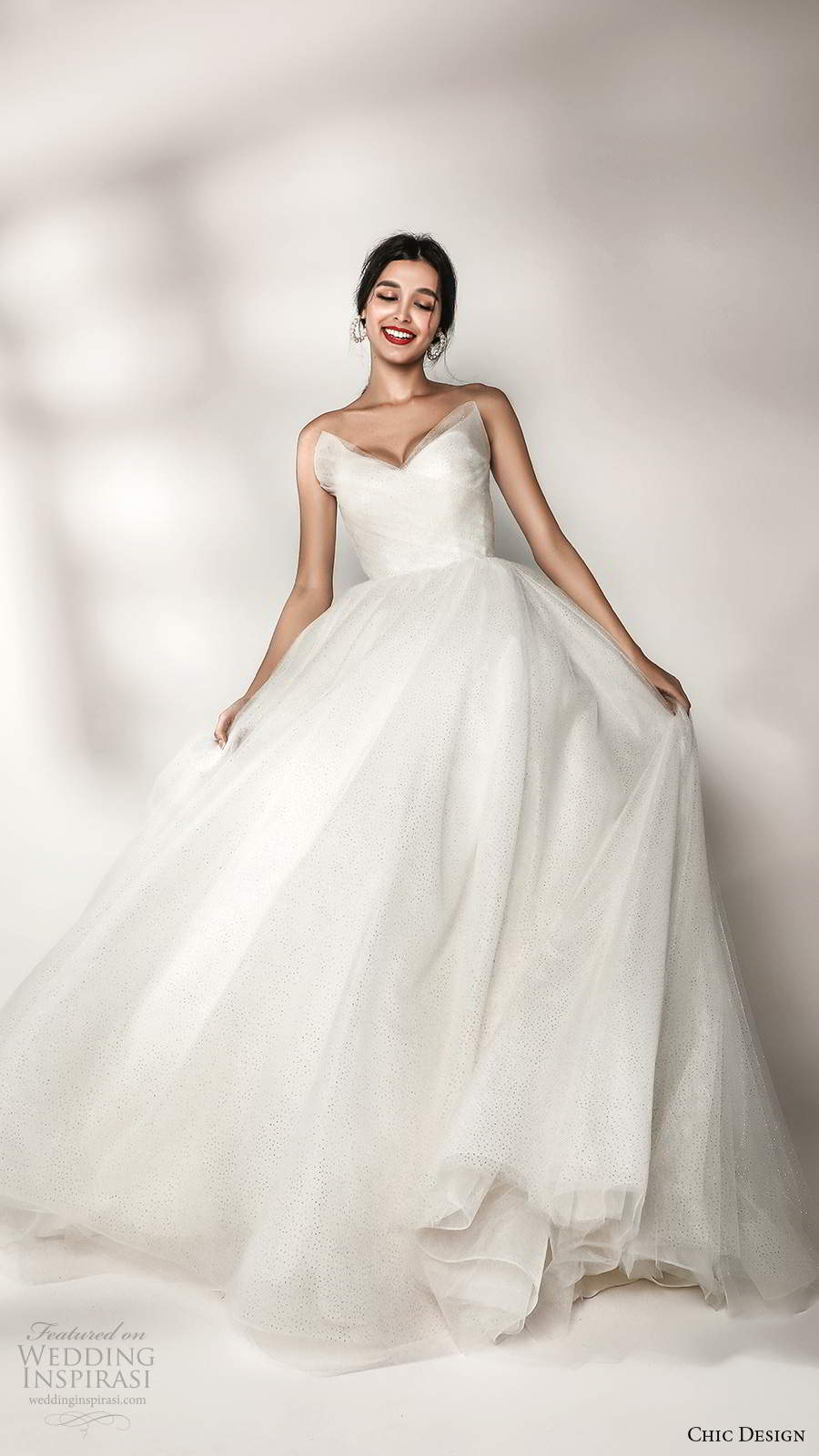 chic design 2020 bridal strapless sweetheart neckline ruched bodice a line ball gown wedding dress chapel train (4) fv