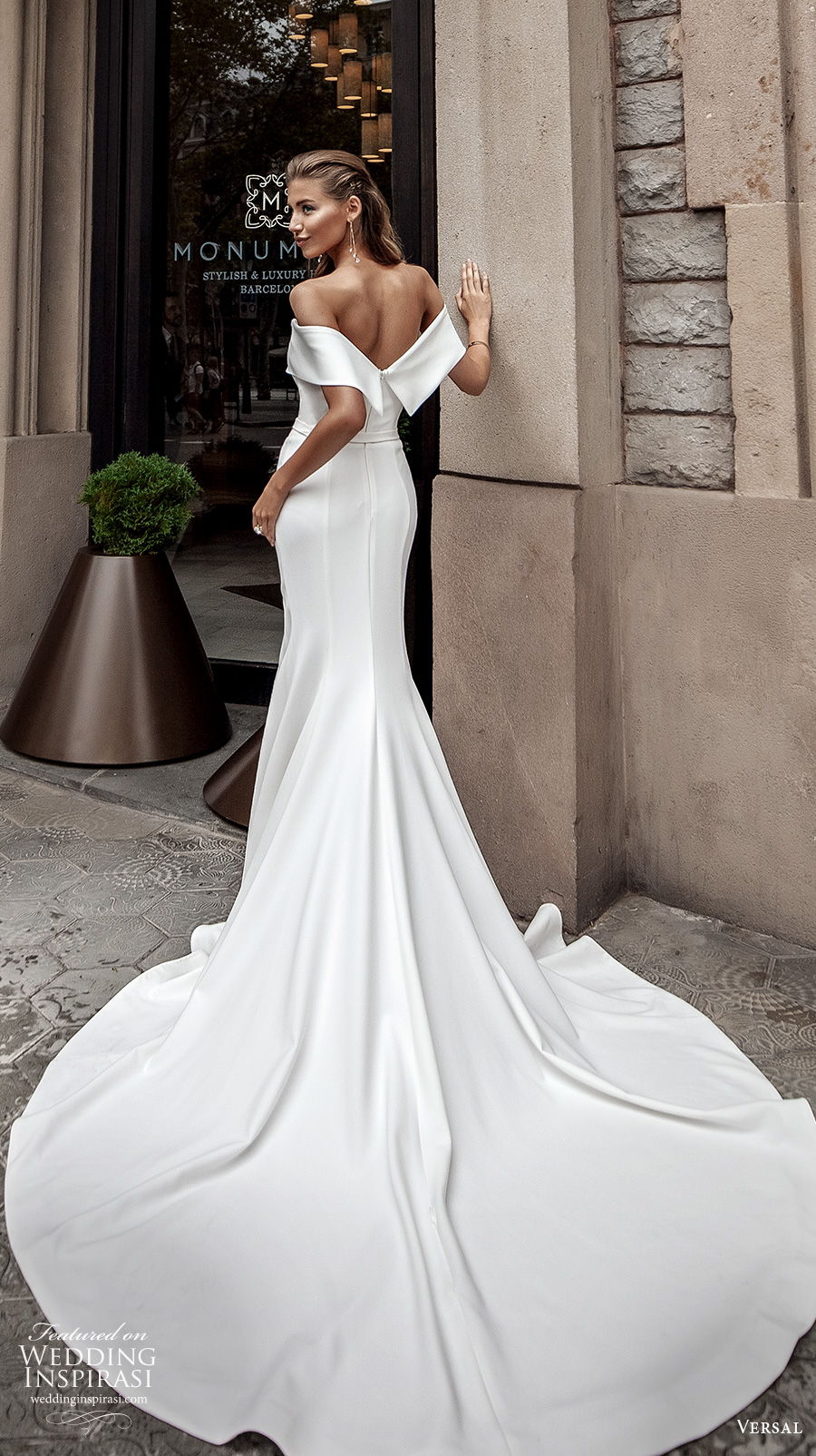 versal 2020 bridal off the shoulder v neck simple minimalist slit skirt elegant glamorous fit and flare wedding dress mid back chapel train (19) bv