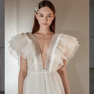 beaute comme toi 2021 bridal collection featured on wedding inspirasi homepage splash