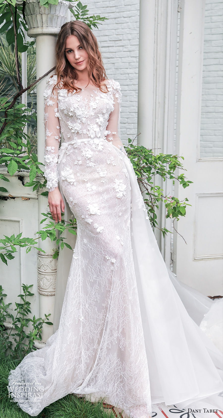 dany tabet 2021 emerge bridal long sleeves v neck heavily embellished bodice romantic fit and flare wedding dress keyhole back chapel train (2) mv dany tabet 2021 emerge bridal long sleeves v neck heavily embellished bodice romantic fit and flare wedding dress keyhole back chapel train (2) mv