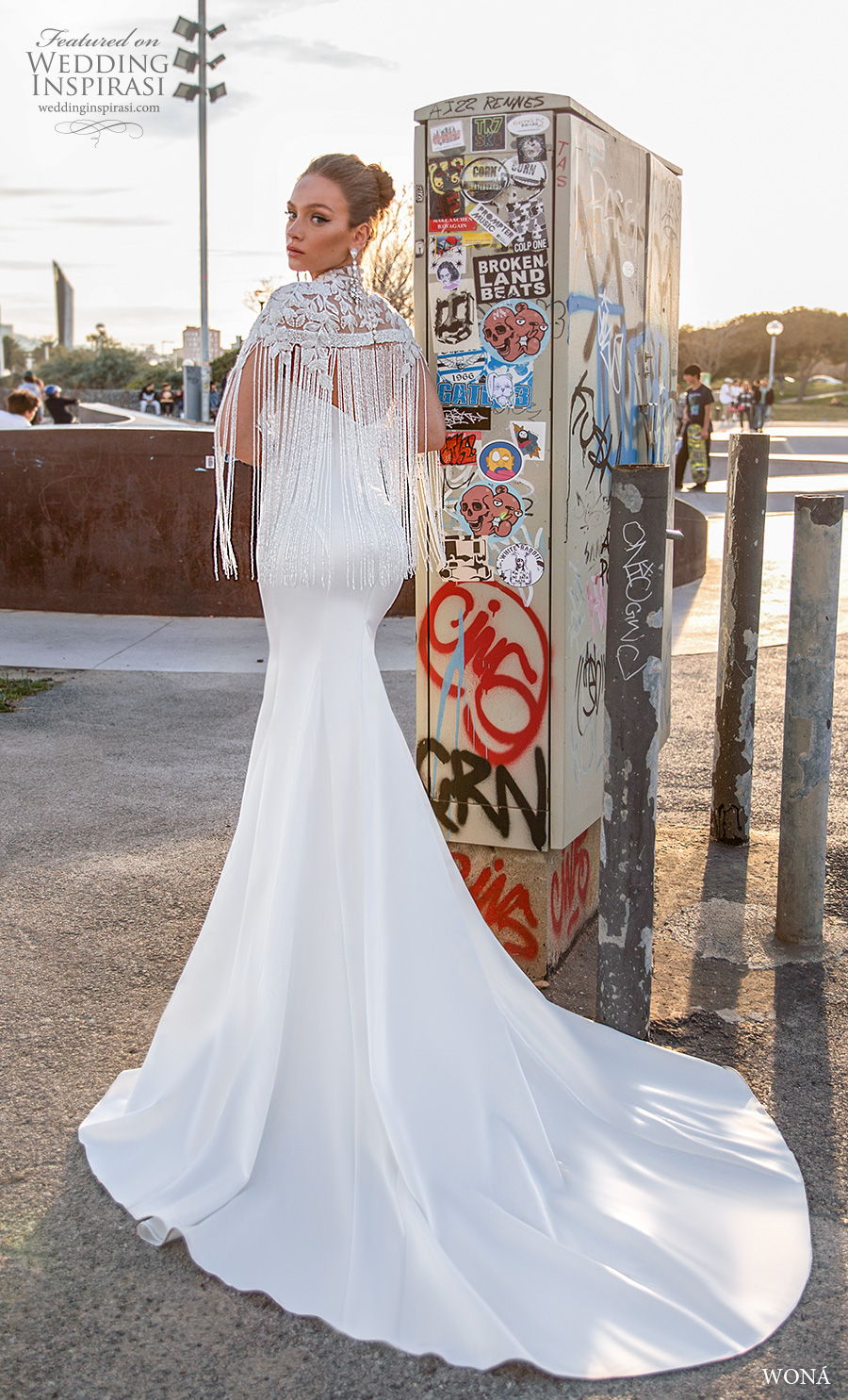 wona 2020 diva bridal strapless sweetheart neckline simple minimalist elegant mermaid wedding dress high neck lace capelet short train (3) bv