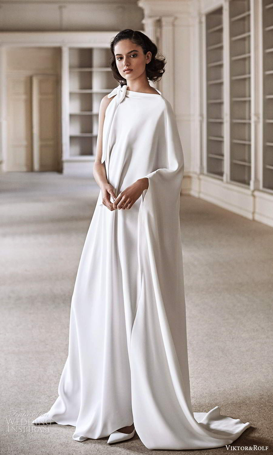 viktor rolf spring 2021 bridal one shoulder bateaud neckline long sleeve kaftan wedding dress (22) mv