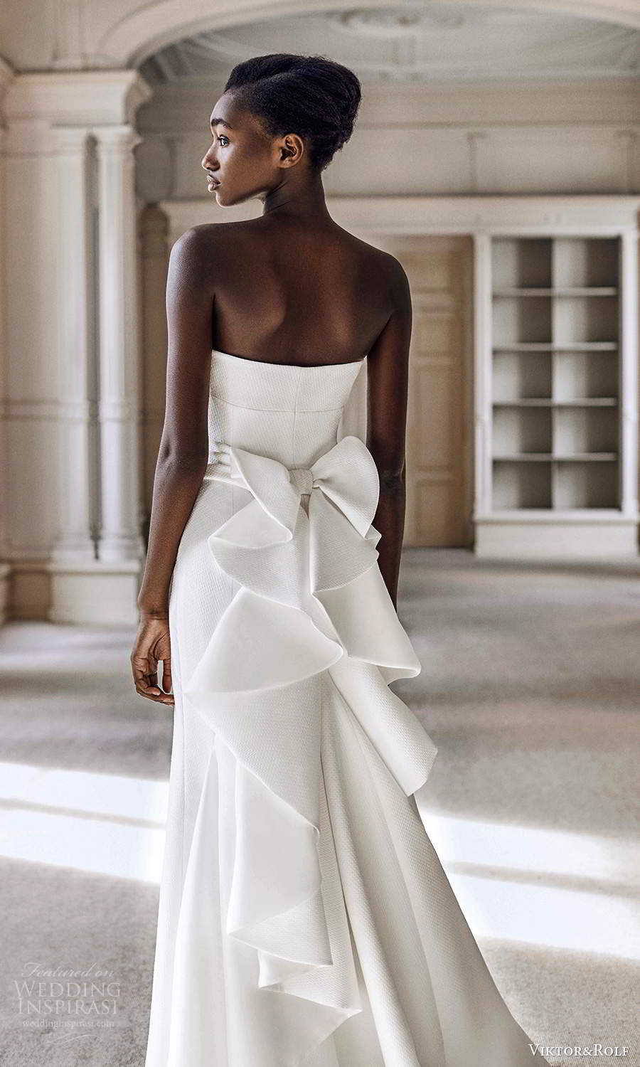 viktor rolf spring 2021 bridal strapless minimalist column wedding dress bow back chapel train (6) bv