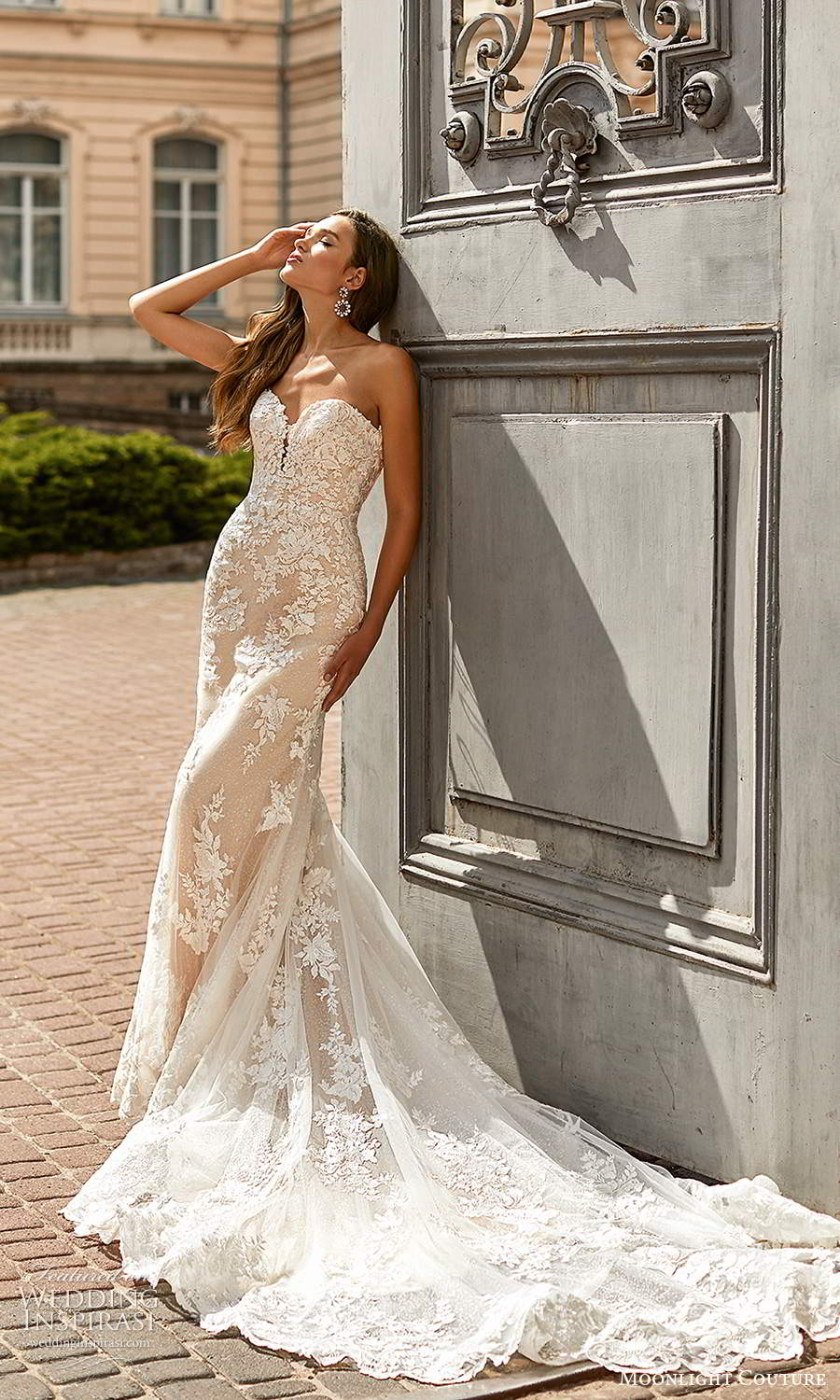 moonlight couture spring 2021 bridal strapless sweetheart neckline fully embellished trumpet sheath lace wedding dress chapel train (2) sv