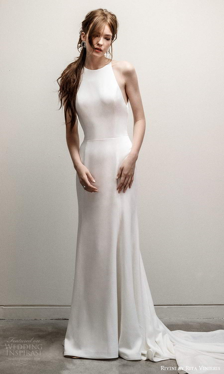 rivini rita vinieris fall 2021 bridal sleeveless jewel neckline clean minimalist a line trumpet wedding dress chapel train (14) mv rivini rita vinieris fall 2021 bridal sleeveless jewel neckline clean minimalist a line trumpet wedding dress chapel train (14) mv