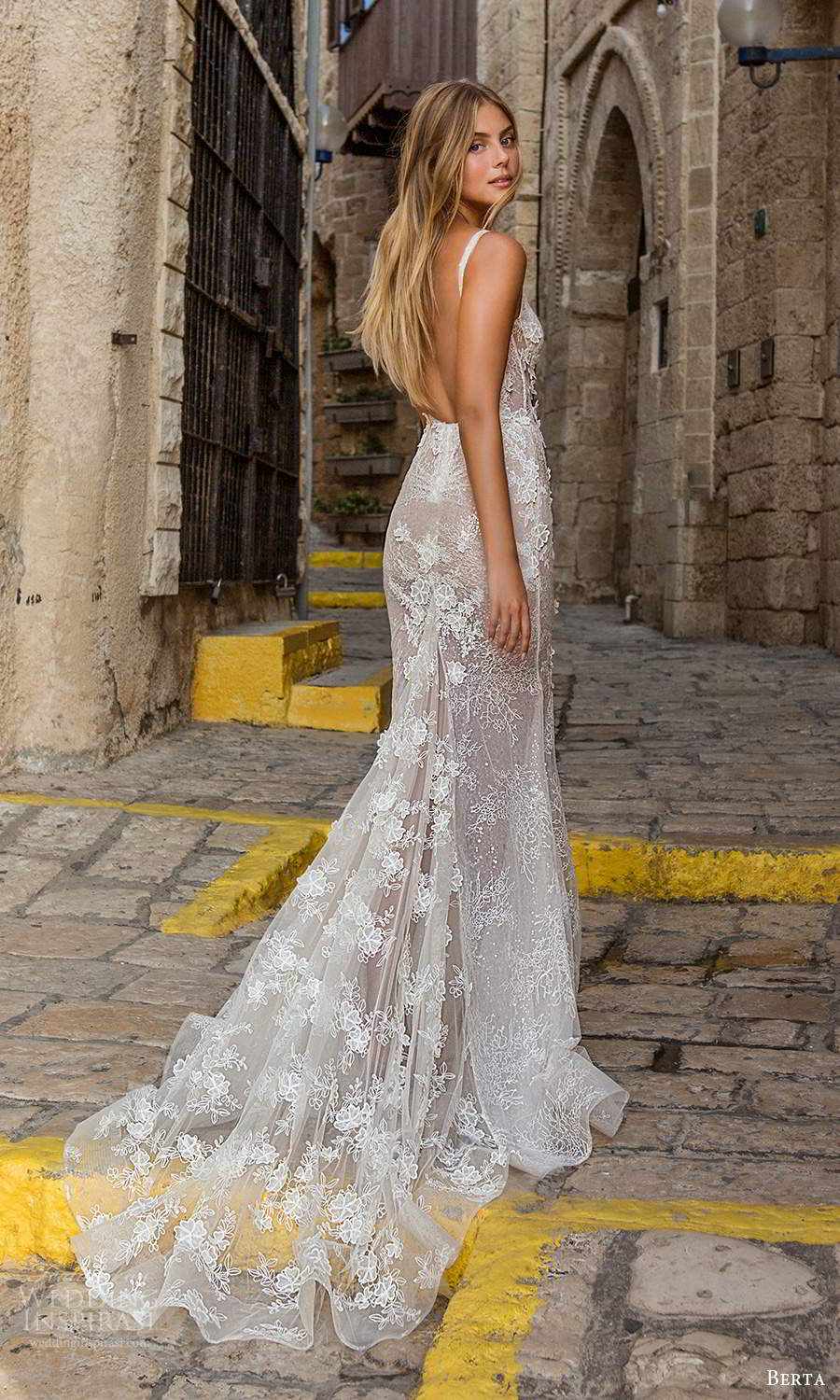 berta fall 2021 privee bridal sleeveless straps semi sweetheart square neckline fully embellished fit flare sheath wedding dress chapel train blush (8) bv berta fall 2021 privee bridal sleeveless straps semi sweetheart square neckline fully embellished fit flare sheath wedding dress chapel train blush (8) bv