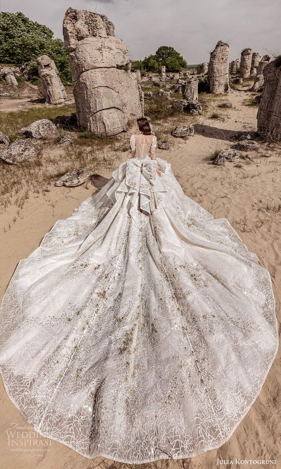 julia kontogruni 2021 bridal long puff sleeves sweetheaert neckline fully embellished a line ball gown wedding dress cathedral train (1) bv