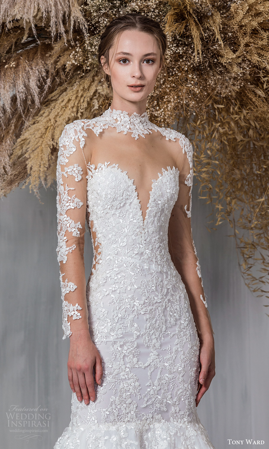 tony ward 2021 bridal sheer long sleeves high sweetheart neckline embellished bodice fit flare mermaid wedding dress chapel train (2) zv tony ward 2021 bridal sheer long sleeves high sweetheart neckline embellished bodice fit flare mermaid wedding dress chapel train (2) zv
