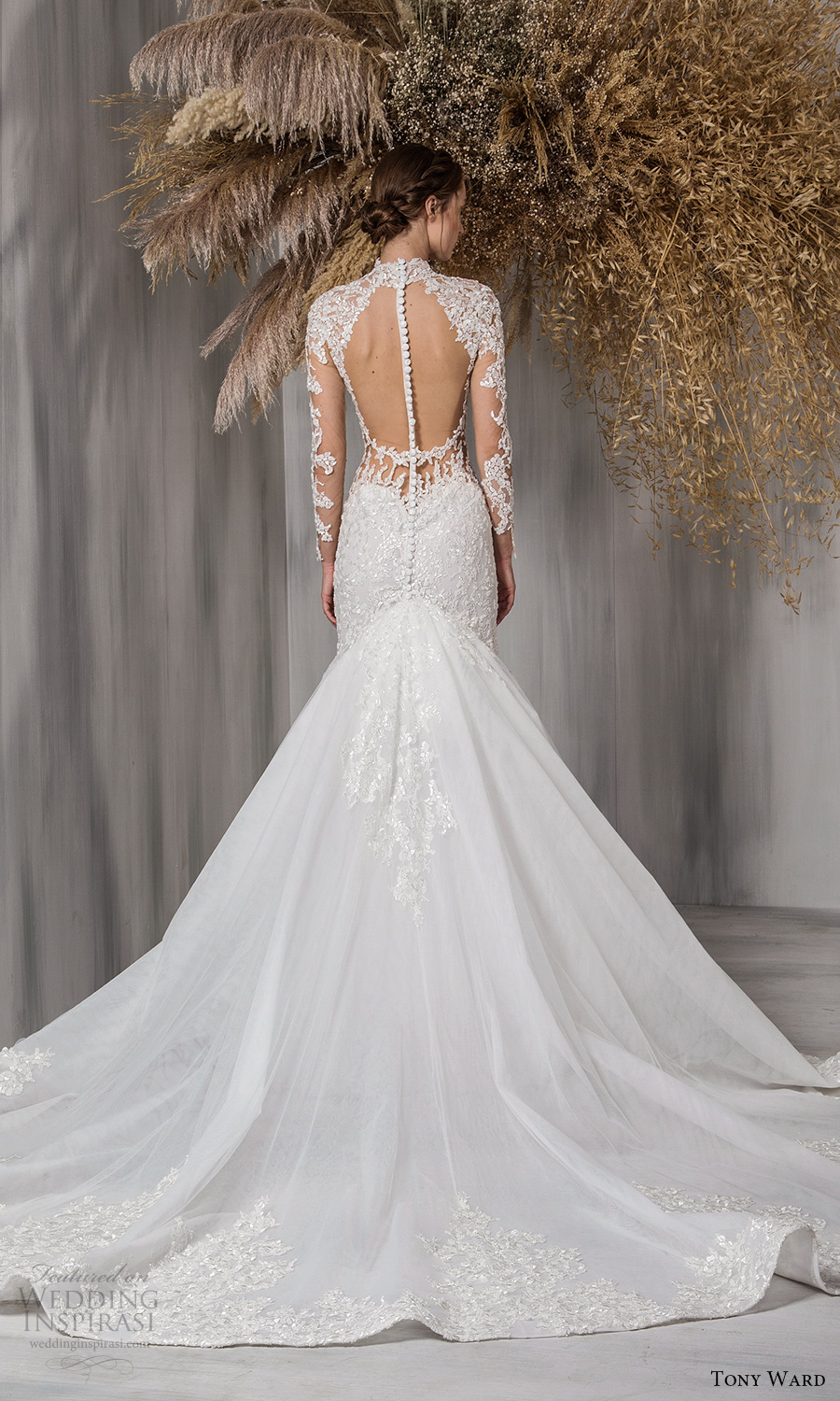 tony ward 2021 bridal sheer long sleeves high sweetheart neckline embellished bodice fit flare mermaid wedding dress chapel train cutout open back (2) bv tony ward 2021 bridal sheer long sleeves high sweetheart neckline embellished bodice fit flare mermaid wedding dress chapel train cutout open back (2) bv