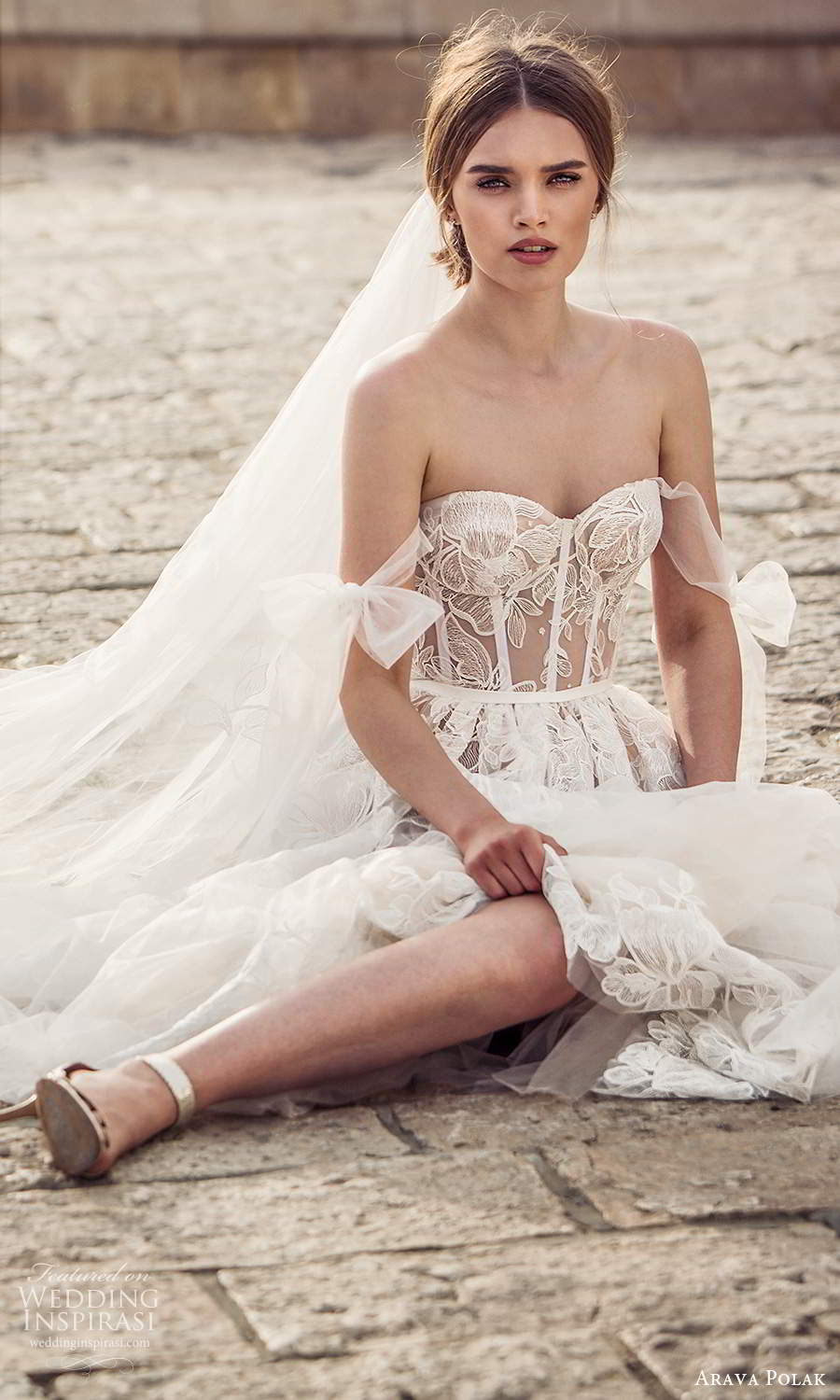 arava polak 2021 bridal off shoulder swag sleeves sweetheart neckline fully embellished a line ball gown wedding dress chapel train (3) zv arava polak 2021 bridal off shoulder swag sleeves sweetheart neckline fully embellished a line ball gown wedding dress chapel train (3) zv