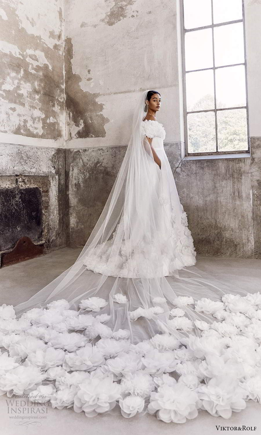 viktor and rolf fall 2021 bridal off shoulder sweetheart neckline embellished modern a line ball gown wedding dress chapel train pockets veil (9) bv