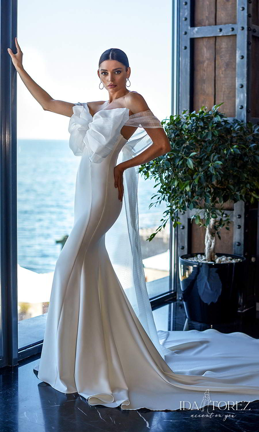 ida torez 2021 bridal off shoulder swag sleeves crumbcatcher bow neckline clean minimalist sheath wedding dress chapelt train (sexy silhouette) mv