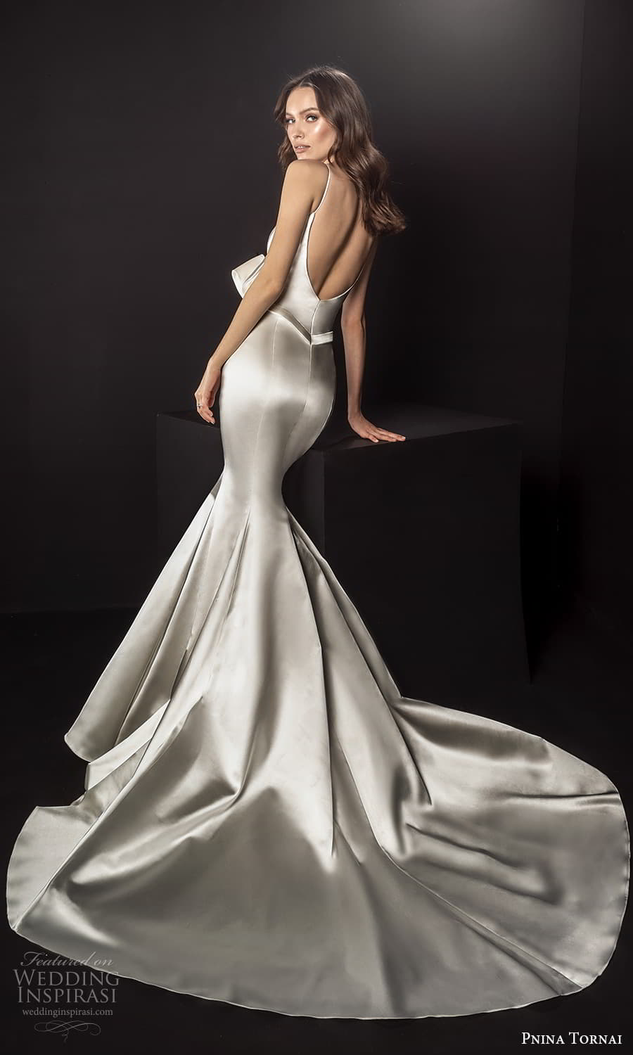 pnina tornai 2021 bridal sleeveles straps plunging v neckline clean minimalist bow waist sheath wedding dress chapel train (5) bv