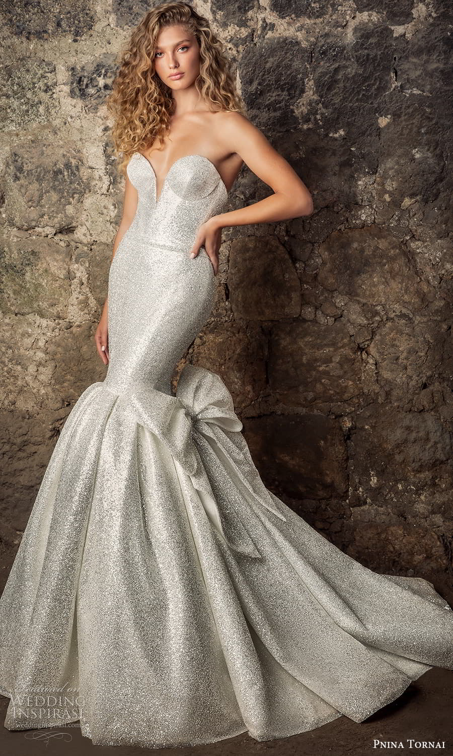 pnina tornai 2021 bridal strapless sweetheart neckline fully embellished fit flare mermaid wedding dress chapel train (15) mv