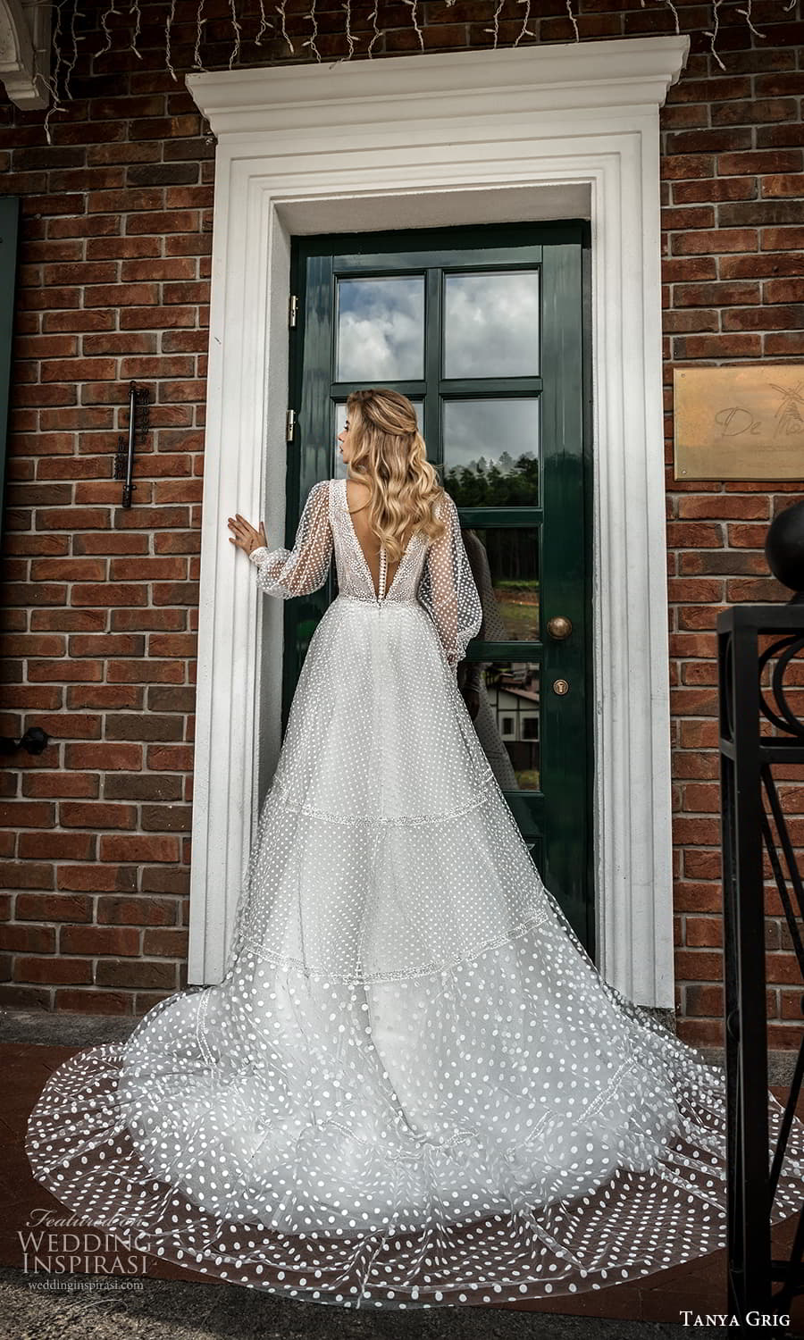 tanya grig 2022 bridal sheer bishop sleeve v neckline embellished bodice clean skirt a line wedding dress chapel train (22) bv tanya grig 2022 bridal sheer bishop sleeve v neckline embellished bodice clean skirt a line wedding dress chapel train (22) bv