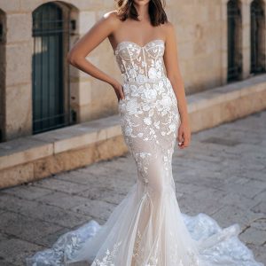 berta fall 2022 bridal strapless sweetheart neckline sheet corset bodice embellished lace fit flare sheath wedding dress chapel train (6) mv