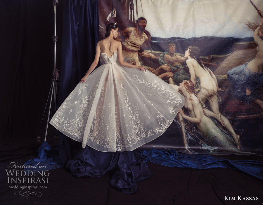 kim kassa couture fall 2022 bridal strapless crumb catcher neckline full embellishment glamorous a line wedding dress slit skirt sweep train (10) bv kim kassa couture fall 2022 bridal strapless crumb catcher neckline full embellishment glamorous a line wedding dress slit skirt sweep train (10) bv