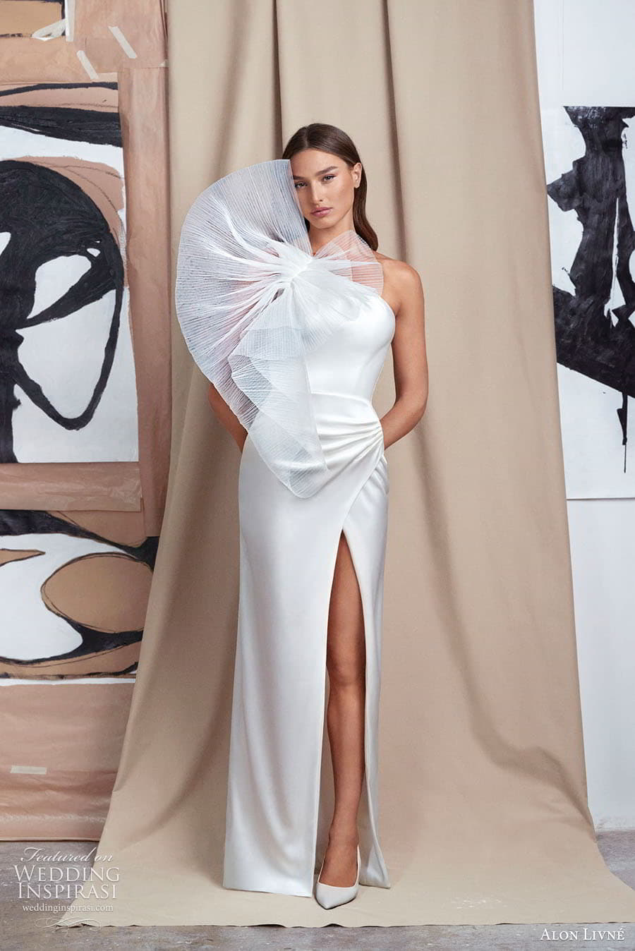 alon livne 2022 bridal one shoulder strap asymmetric neckline clean minimalist sheath wedding dress slit skirt (14) mv