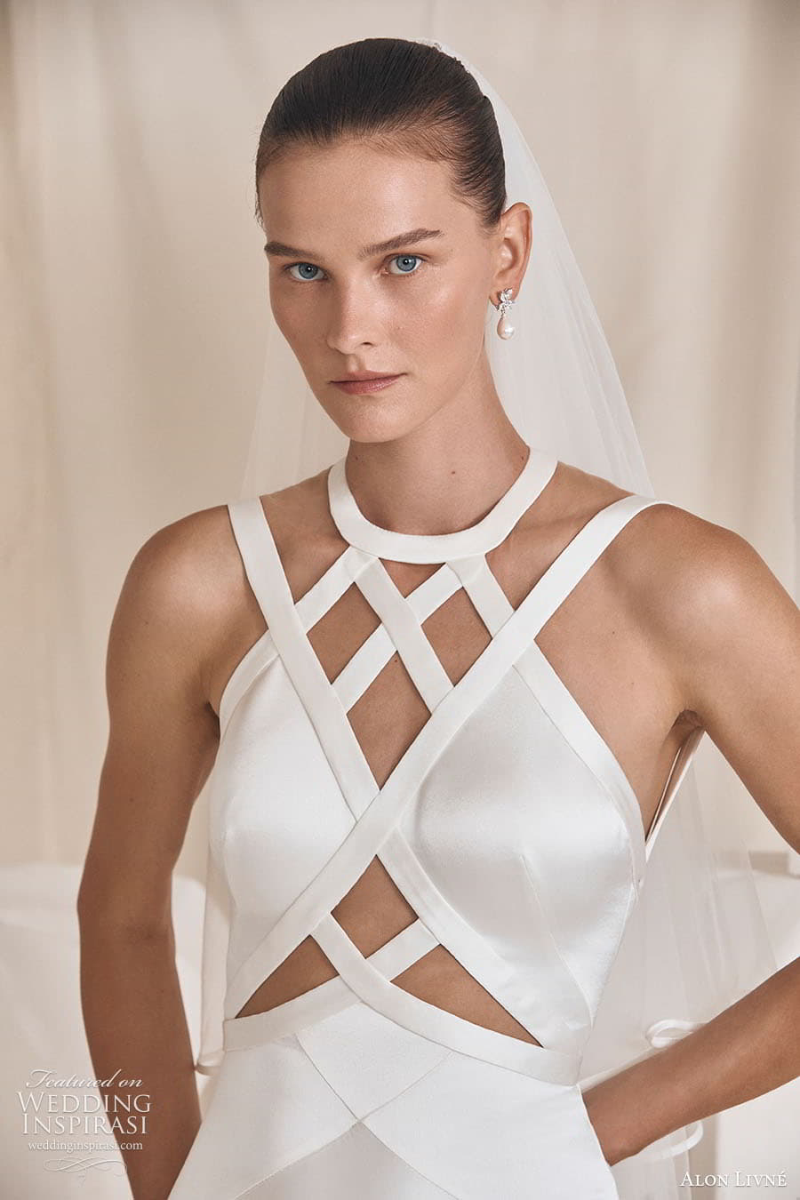 alon livne 2022 bridal sleeveless halter neckline cutout bodice clean minimalist sheath wedding dress slit skirt chapel train (6) zv