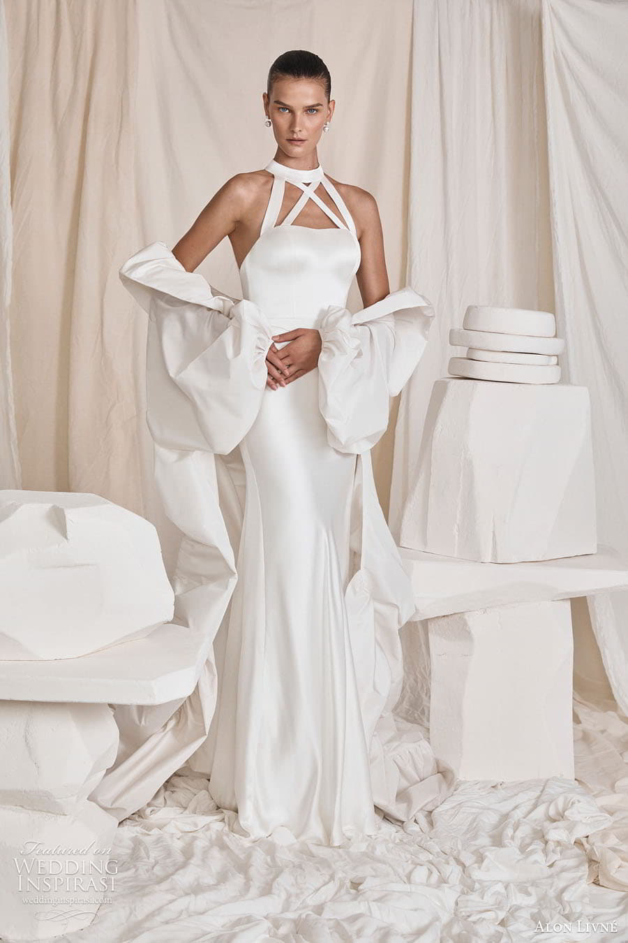 alon livne 2022 bridal sleeveless halter neckline cutout bodice clean minimalist sheath wedding dress slit skirt chapel train cape (18) mv