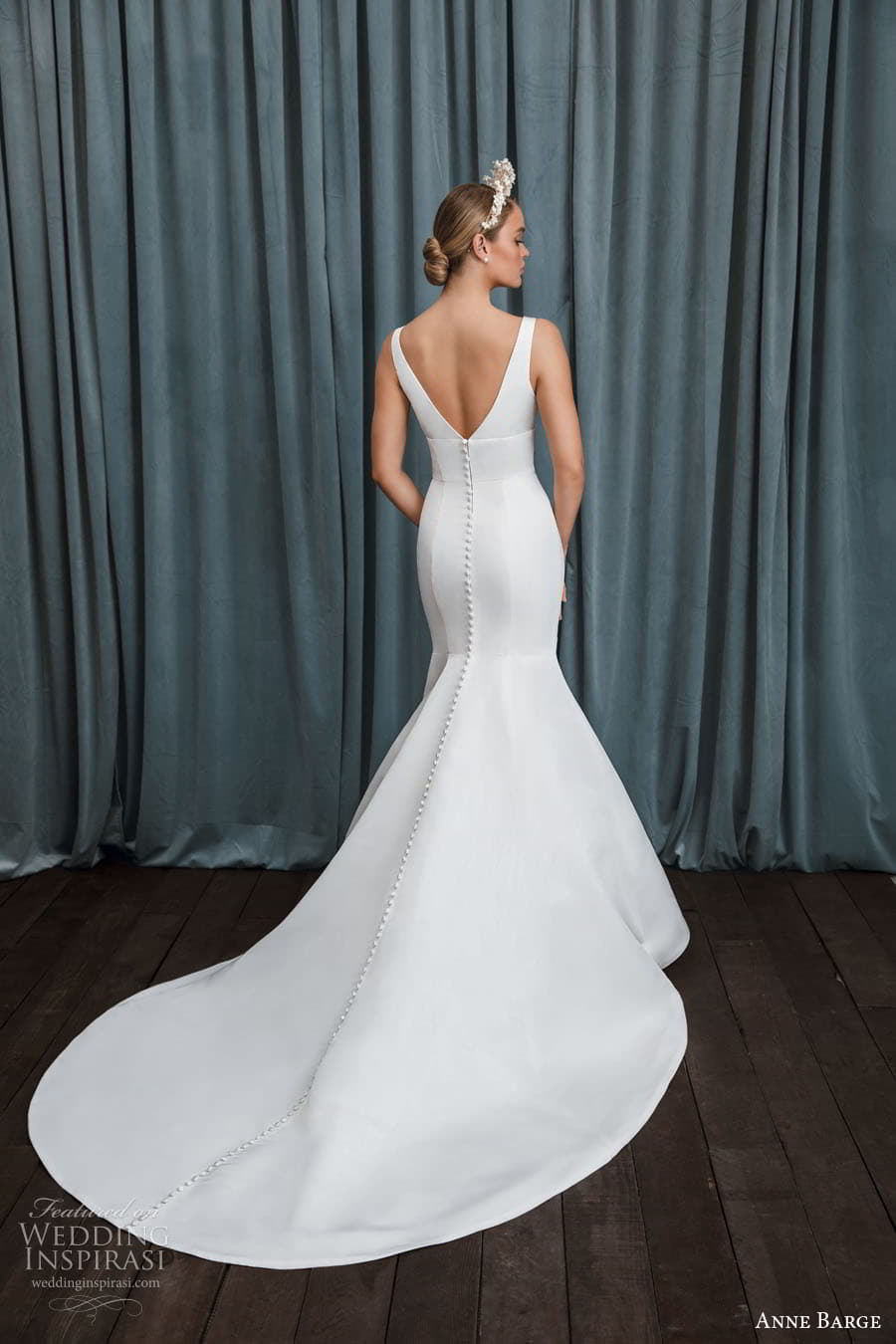 anne barge spring 2023 bridal sleeveless thick strap v neckline clean minimalist fit flare mermaid wedding dress chapel train v back(5) bv