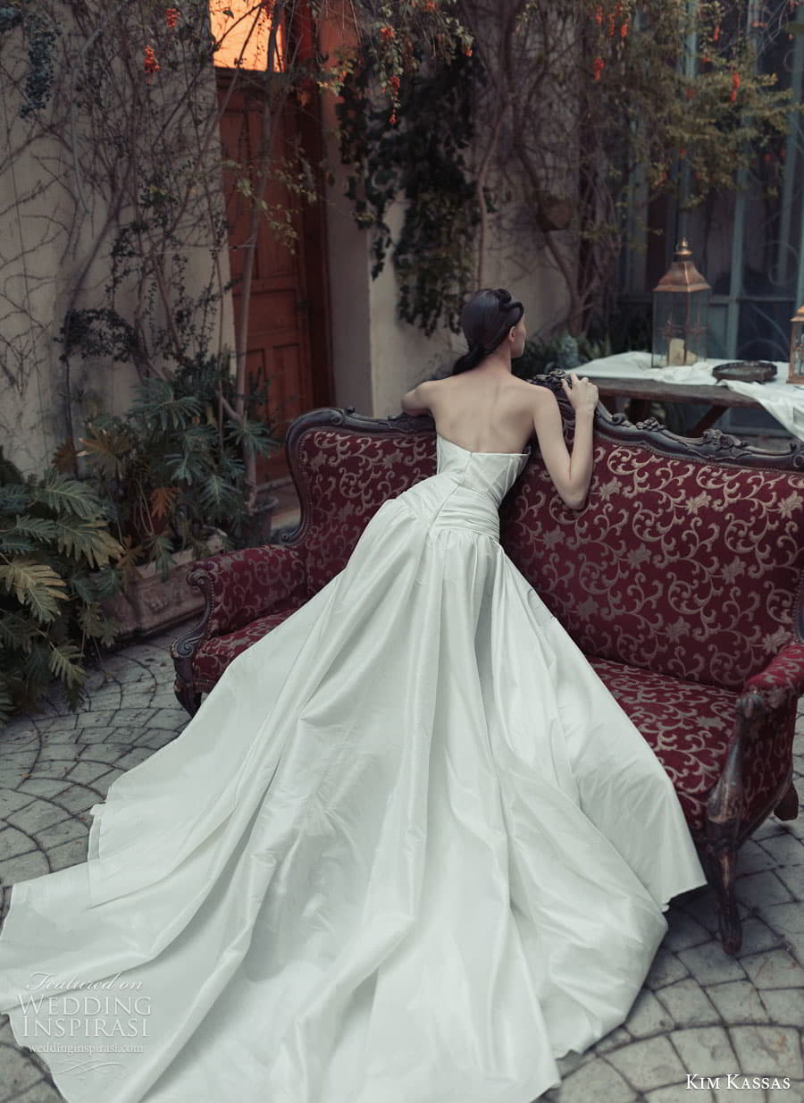 kim kassas couture spring 2023 bridal strapless curve neckline embellished sheath wedding dress ball gown overskirt chapel train (8) bv kim kassas couture spring 2023 bridal strapless curve neckline embellished sheath wedding dress ball gown overskirt chapel train (8) bv