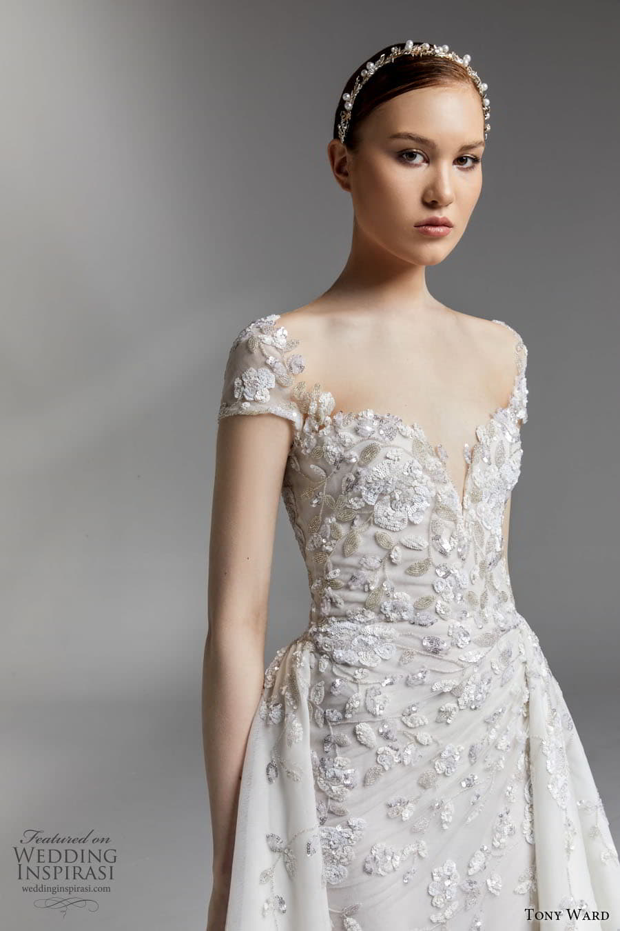 tony ward spring 2023 bridal short sleeve sweetheart queen anne neckline fully embellished a line wedding dress chapel train (4) zv