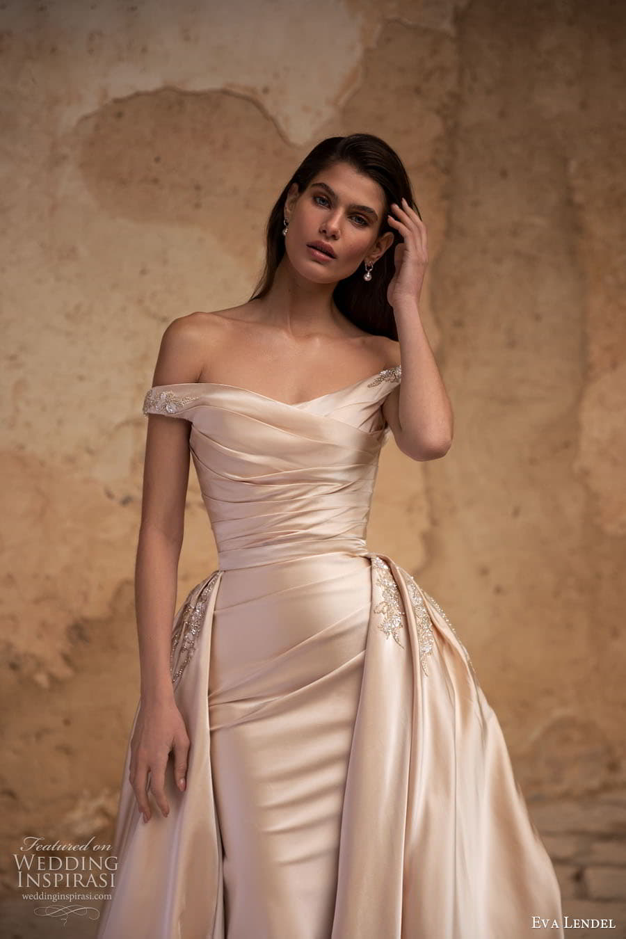 eva lendel 2023 bridal off shoulder strap semi sweetheart neckline ruched bodice clean minimalist sheat wedding dress a line overskirt chapel train (3) eva lendel 2023 bridal off shoulder strap semi sweetheart neckline ruched bodice clean minimalist sheat wedding dress a line overskirt chapel train (3)