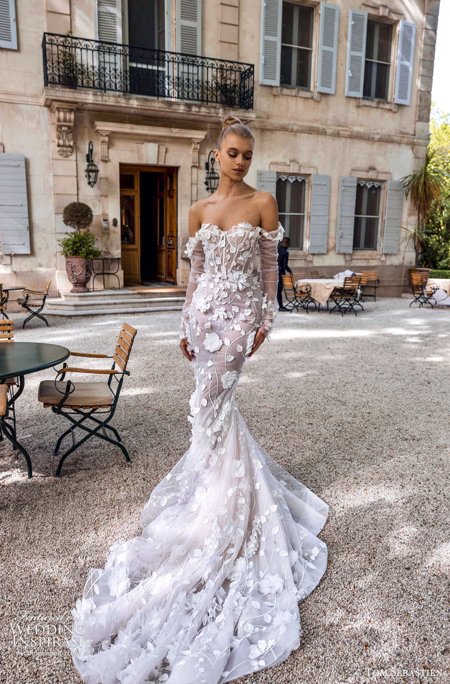 tom sebastien spring 2023 bridal long puff sleeve strapless sweetheart lace fit flare sheath mermaid wedding dress chapel train antonella 2