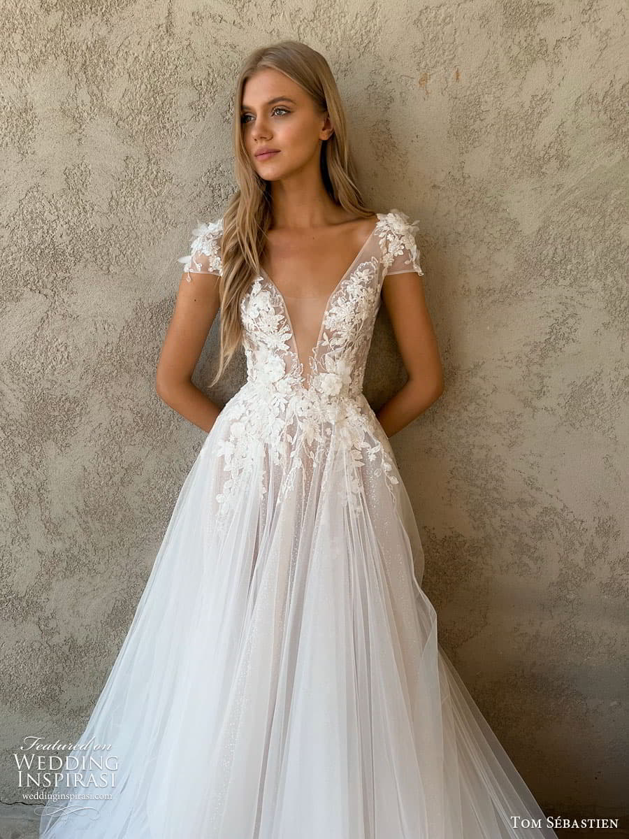 tom sebastien spring 2023 bridal long puff sleeve strapless sweetheart lace fit flare sheath mermaid wedding dress chapel train paige 5