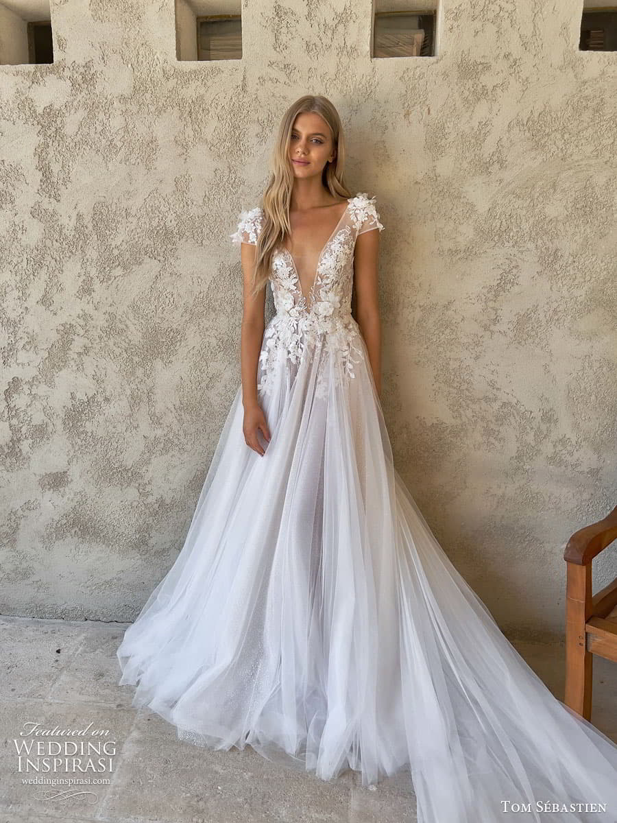 tom sebastien spring 2023 bridal long puff sleeve strapless sweetheart lace fit flare sheath mermaid wedding dress chapel train paige 6