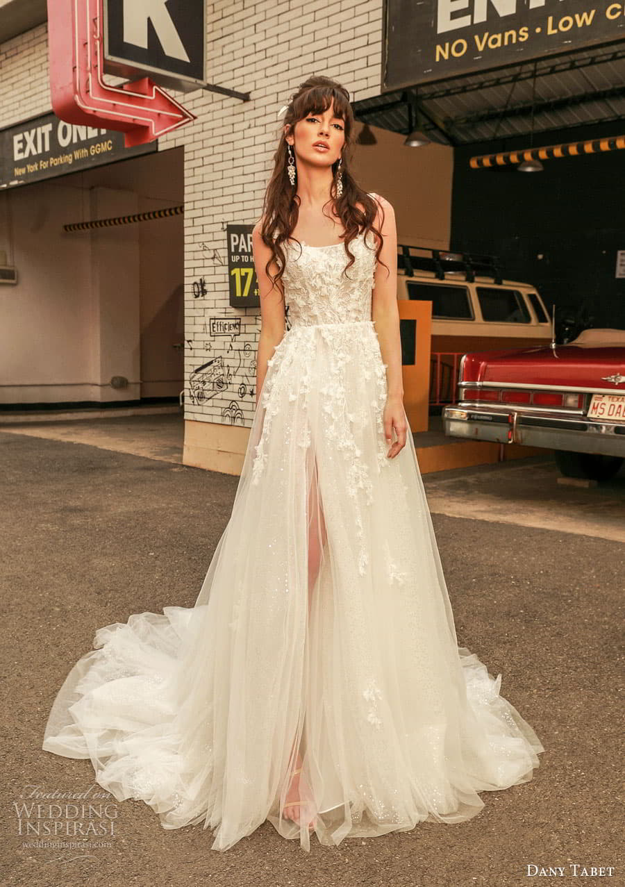 dany tabet 2022 bridal strap sleeveless strapless sweetheart straight across v neckline romantic minimalist a line ball gown wedding dress chapel train garence front dany tabet 2022 bridal strap sleeveless strapless sweetheart straight across v neckline romantic minimalist a line ball gown wedding dress chapel train garence front