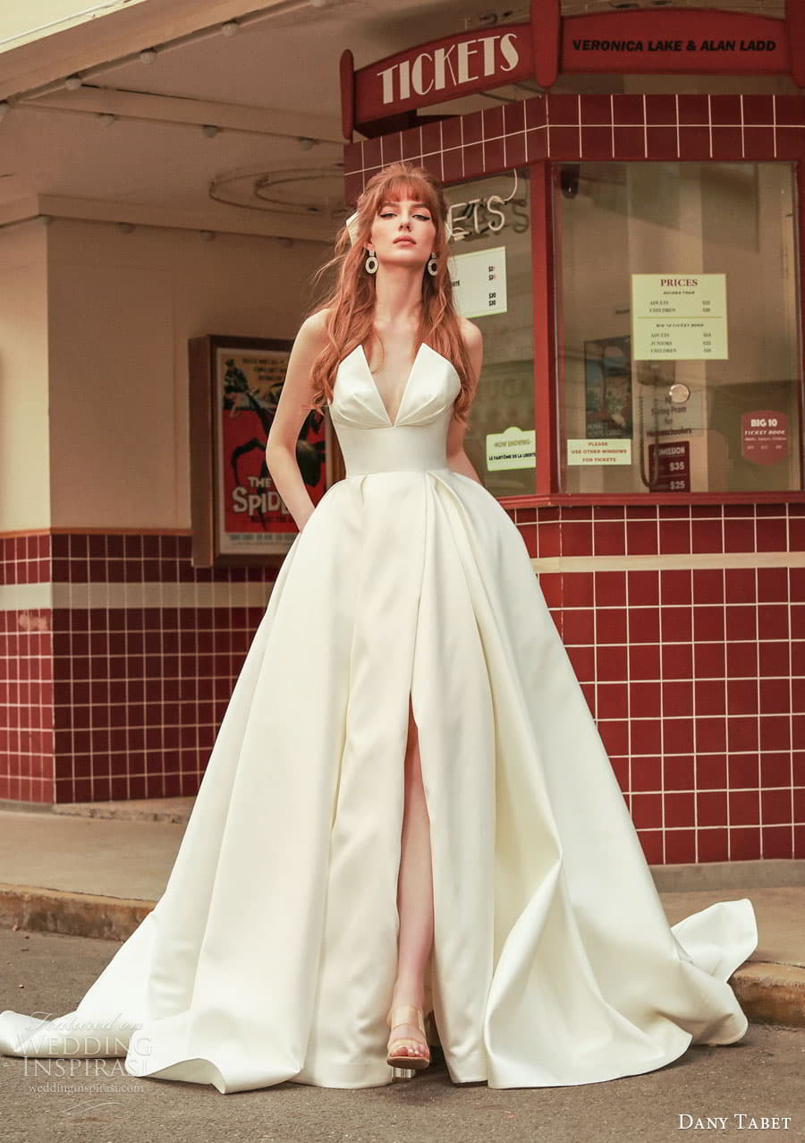 dany tabet 2022 bridal strap sleeveless strapless sweetheart straight across v neckline romantic minimalist a line ball gown wedding dress chapel train satione front dany tabet 2022 bridal strap sleeveless strapless sweetheart straight across v neckline romantic minimalist a line ball gown wedding dress chapel train satione front