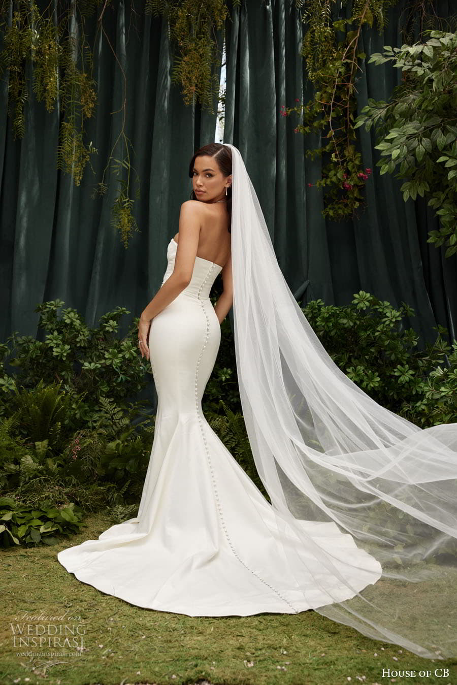 house of cb 2022 bridal detached sleeve sleeveless strapless sweetheart neckline sexy sheath mermaid wedding dress chapel train 05 19