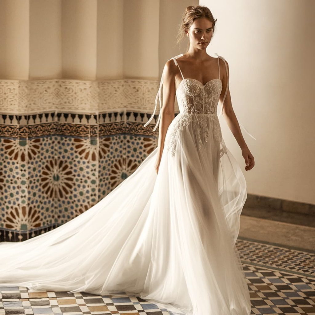 arava polak fall 2023 bridal collection featured on wedding inspirasi thumbnail