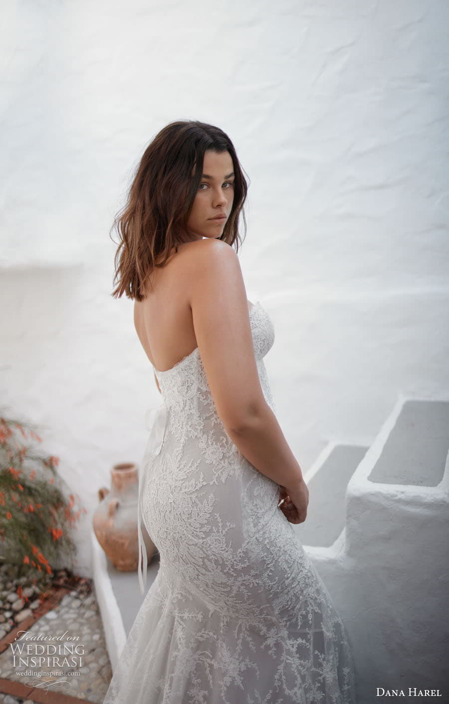dana harel fall 2023 bridal strapless sweetheart neckline embellished lace sheath plus size wedding dress chapel train 1E4A4112 (1) bv dana harel fall 2023 bridal strapless sweetheart neckline embellished lace sheath plus size wedding dress chapel train 1E4A4112 (1) bv