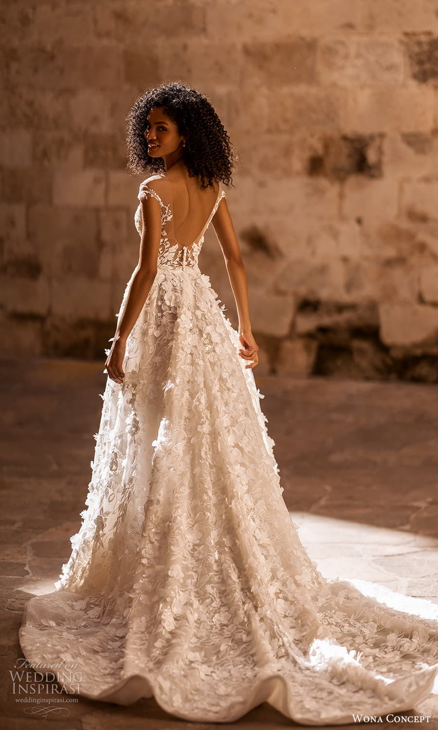 Wedding Dresses by Woná Concept - Divine 