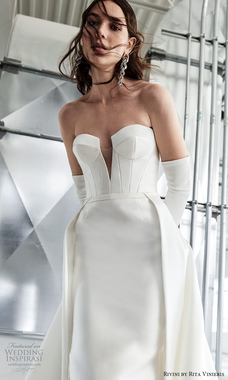 rivini rita vinieris spring 2024 bridal strapless sweetheart neckline clean minimalist sheath wedding dress a line overskirt chapel train (5) zv rivini rita vinieris spring 2024 bridal strapless sweetheart neckline clean minimalist sheath wedding dress a line overskirt chapel train (5) zv